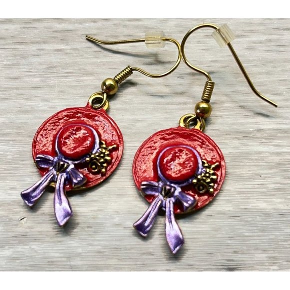 Vintage Red Fancy Hat Earrings Purple Ribbon Sun Hat Gold Tone 1 Inch Long - Picture 2 of 5
